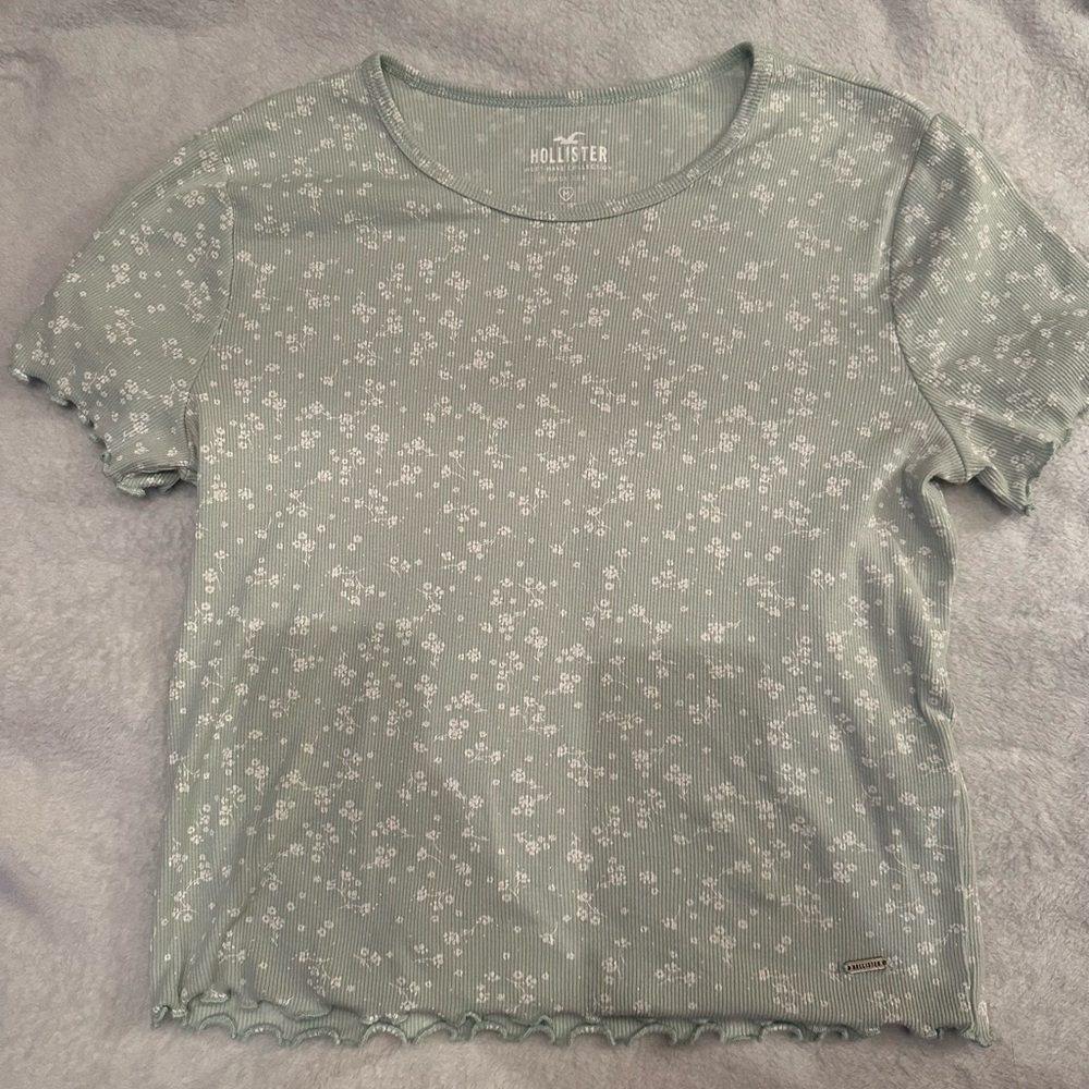 Womans Hollister Baby tee